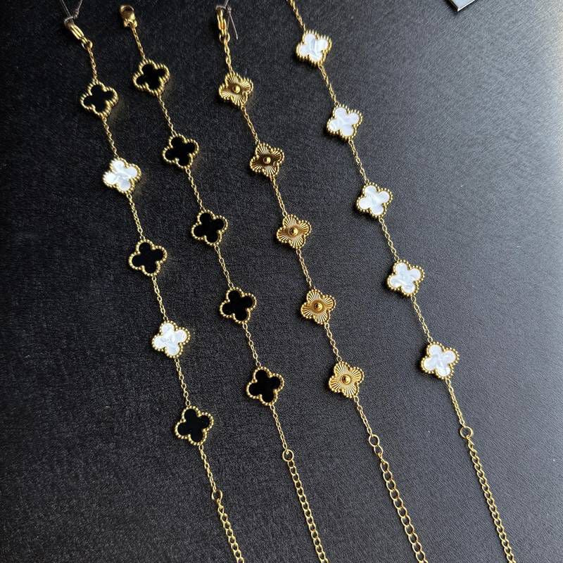 Clover bracelet ✨