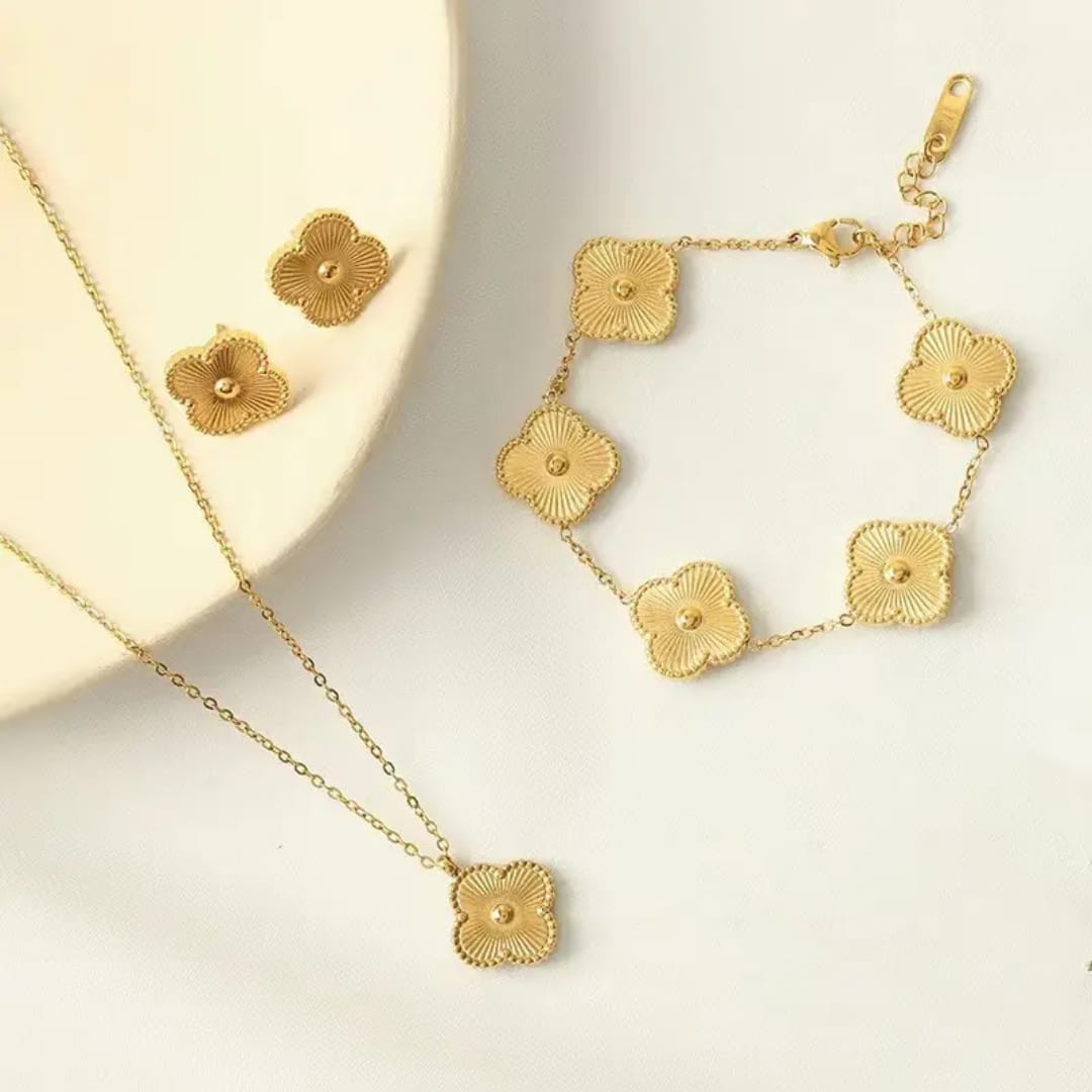 "Golden Floral Jewelry Set 🌼"