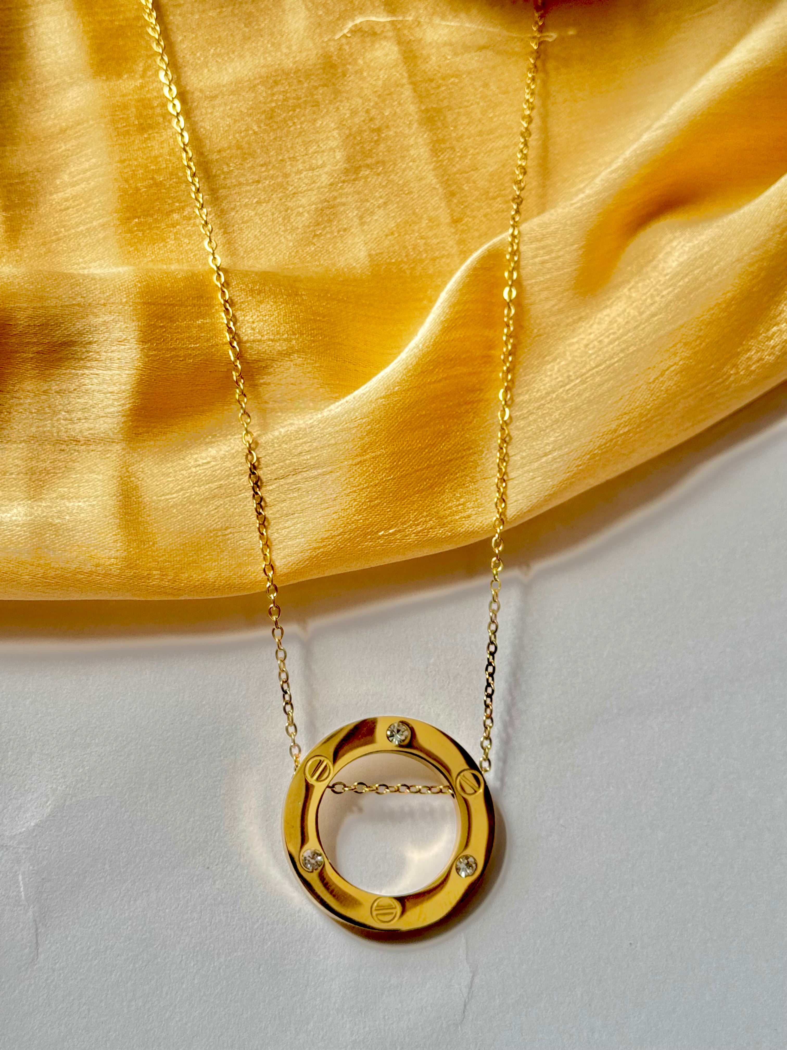 Gold Chain Necklace with Circular Pendant | Alish Jewellery