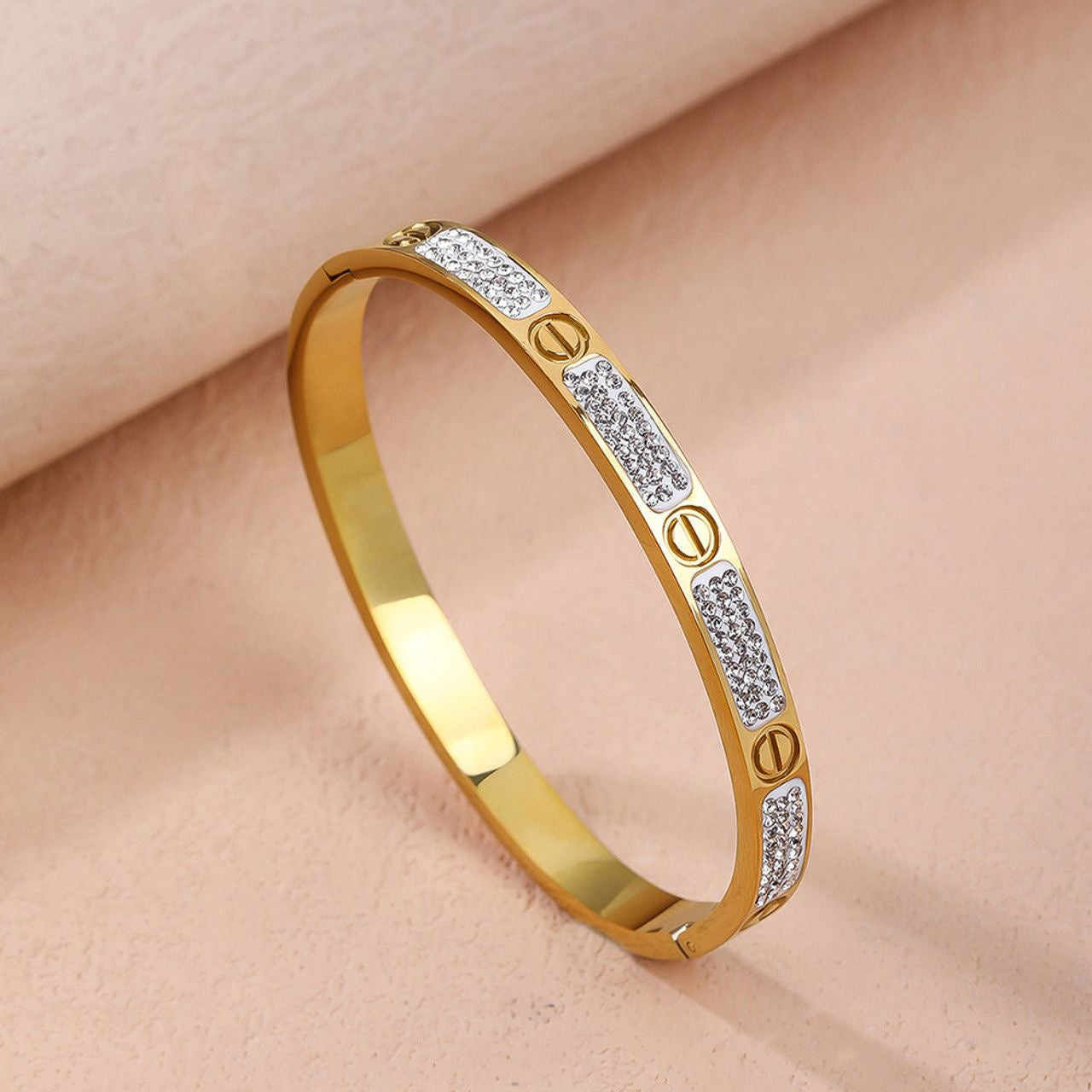 Cartier bangle 😍