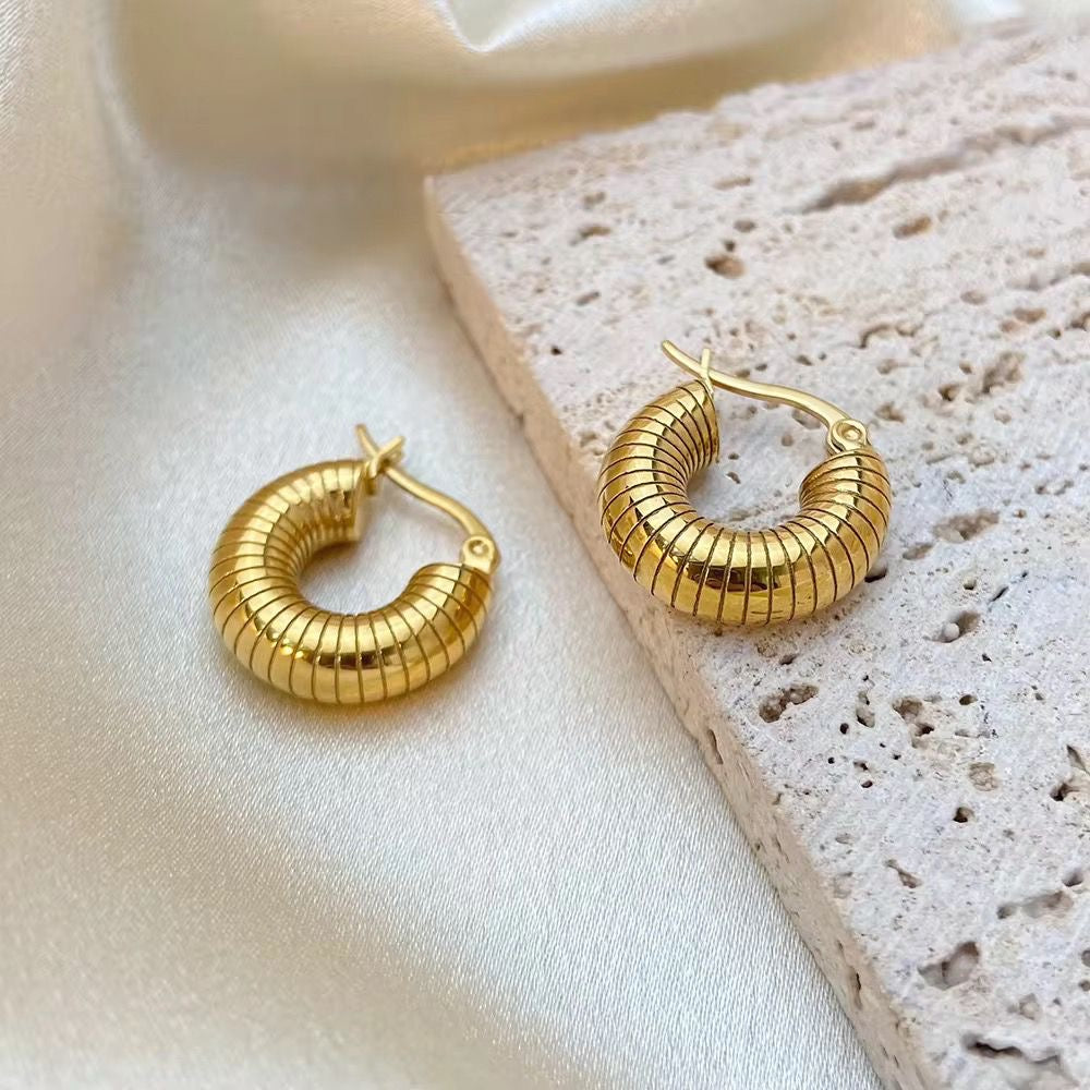 Chunky Gold Ribbed Hoop Earrings – Bold & Modern Look