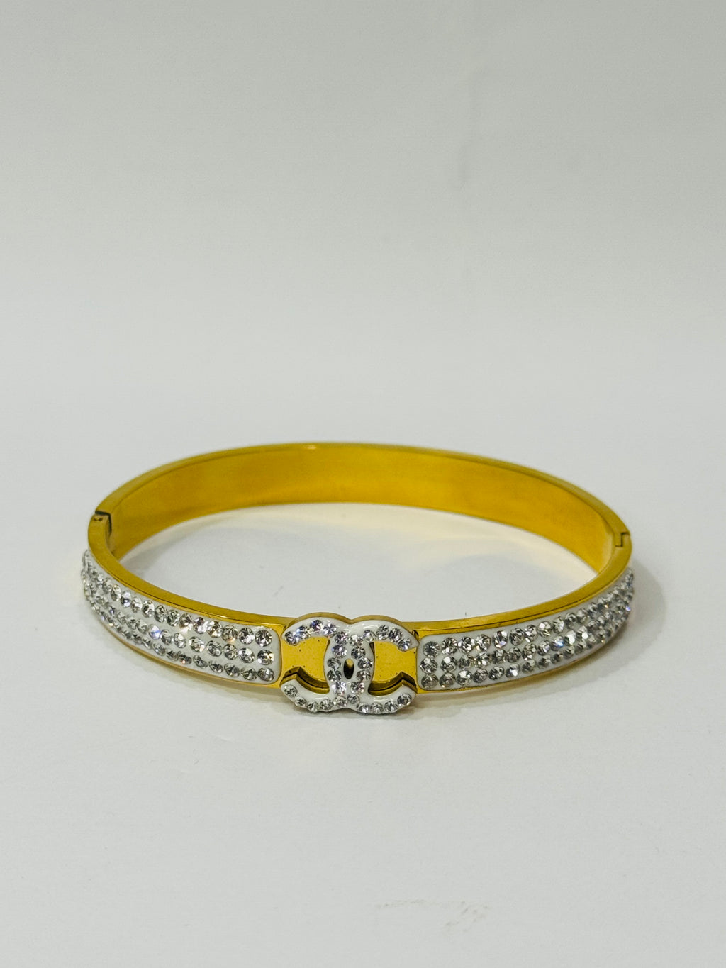 Luxury Crystal-Encrusted Gold Bangle ✨💎