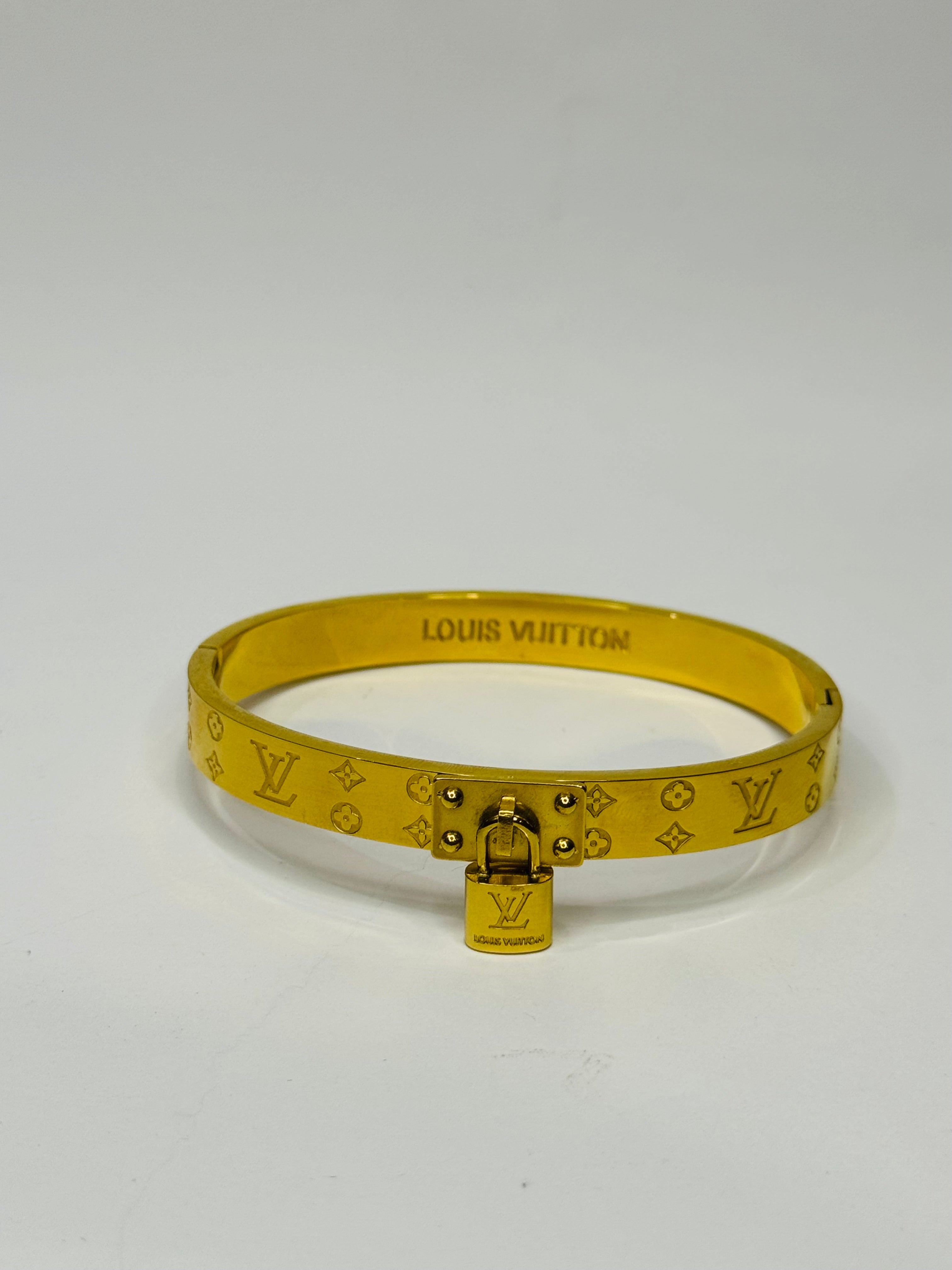 Luxury Gold Lock Bangle – Designer Inspired 🔒✨