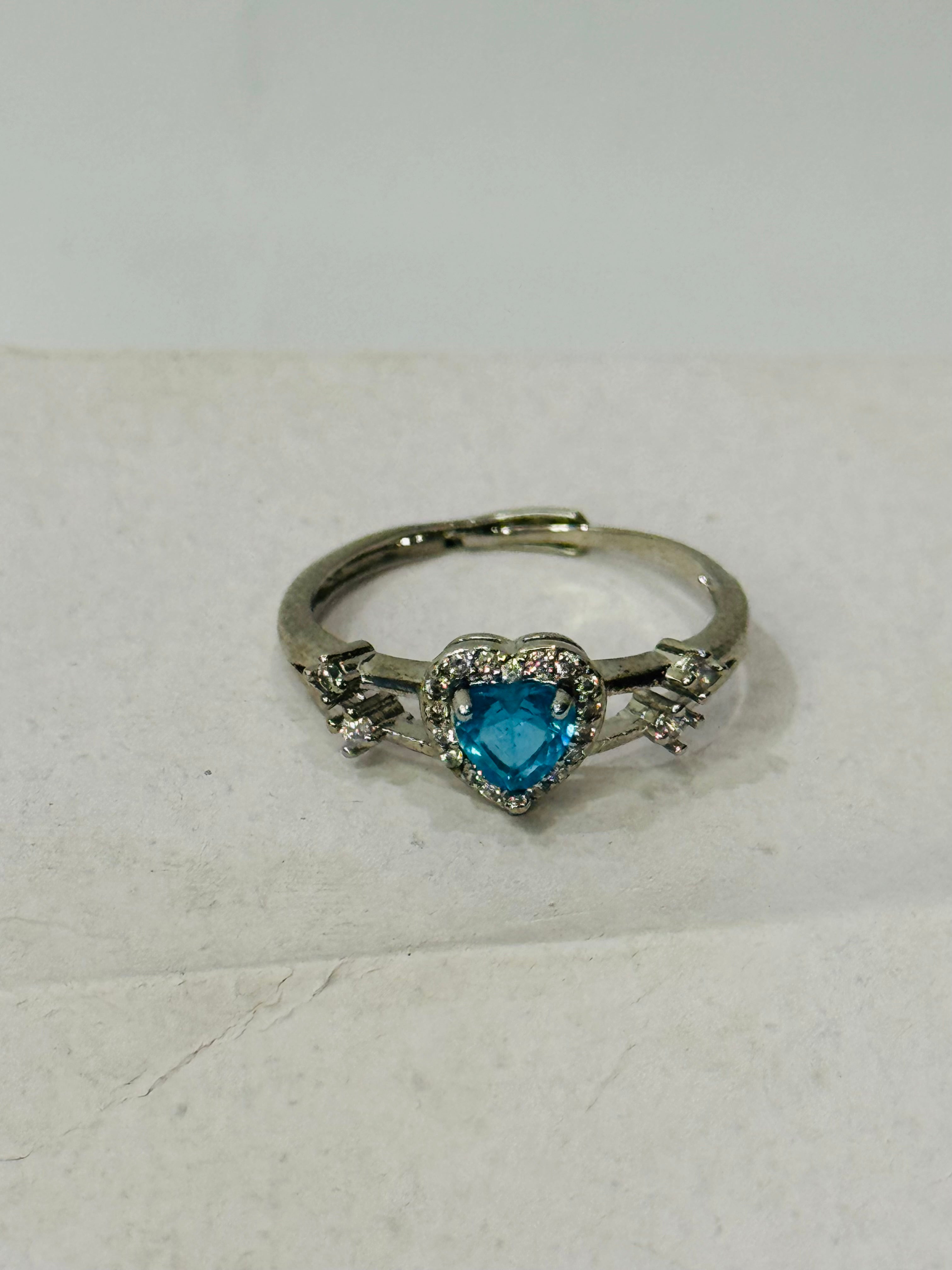 Heart-Shaped Blue Topaz Adjustable Ring with Diamond Accents – Women’s Jewelry
