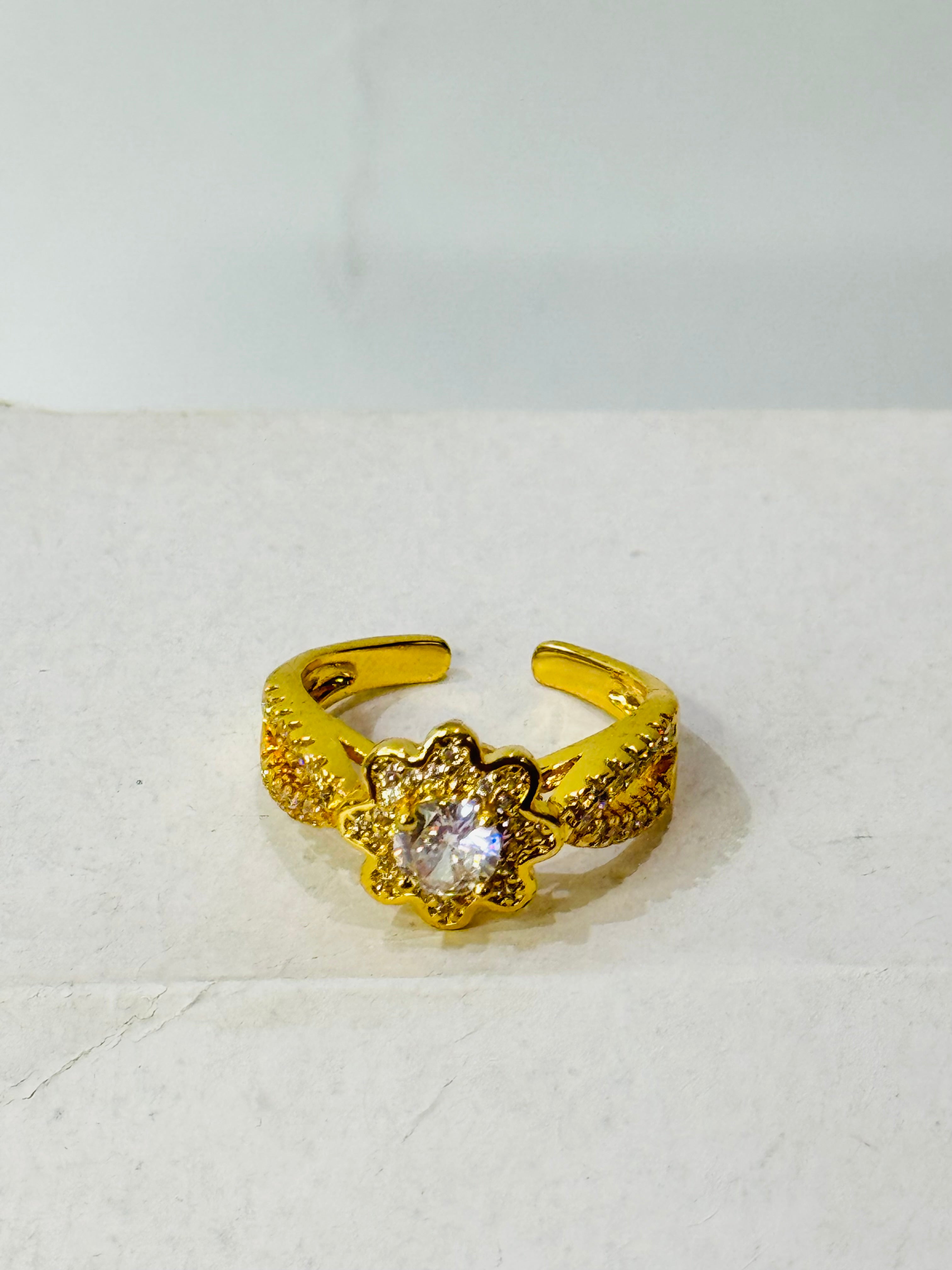 Floral Gold Diamond Adjustable Ring – Elegant Women’s Jewelry