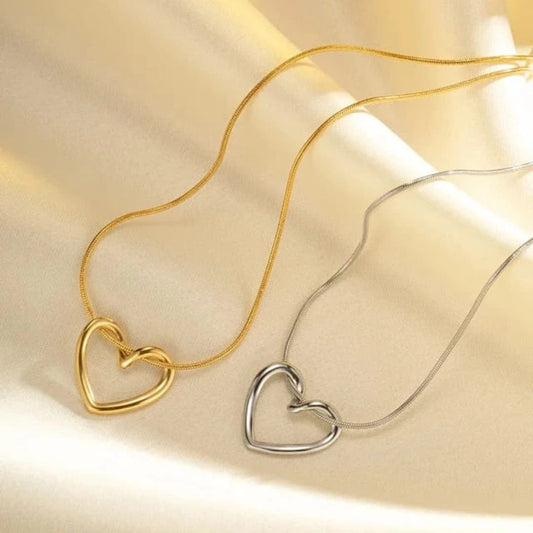 Heart necklace 😍