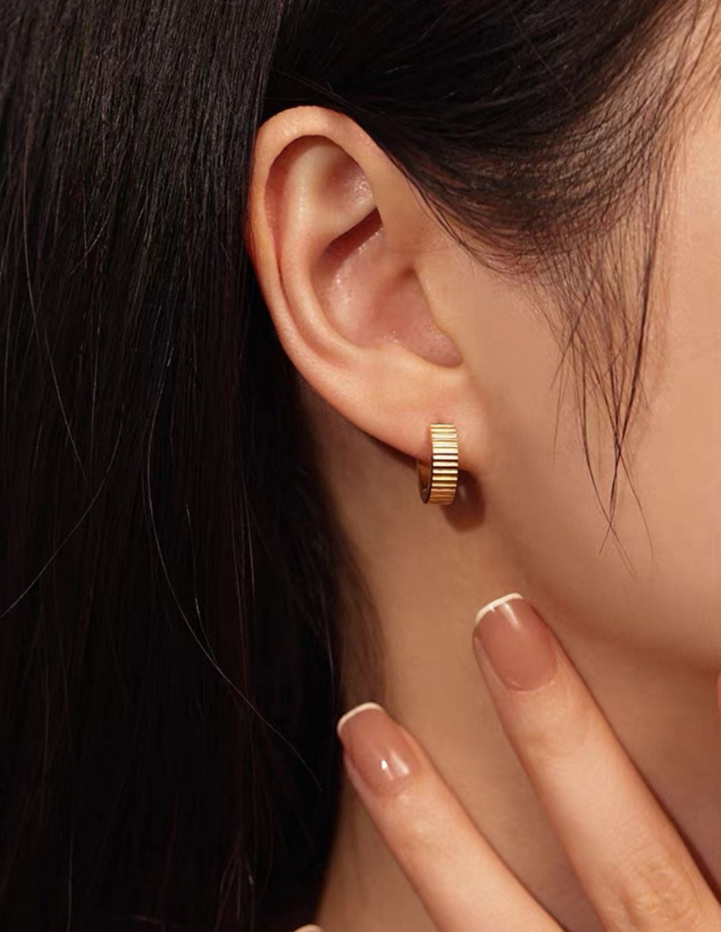 Gold Ribbed Hoops 💎