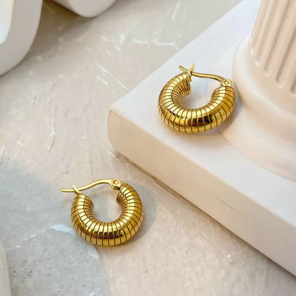 Chunky Gold Ribbed Hoop Earrings – Bold & Modern Look