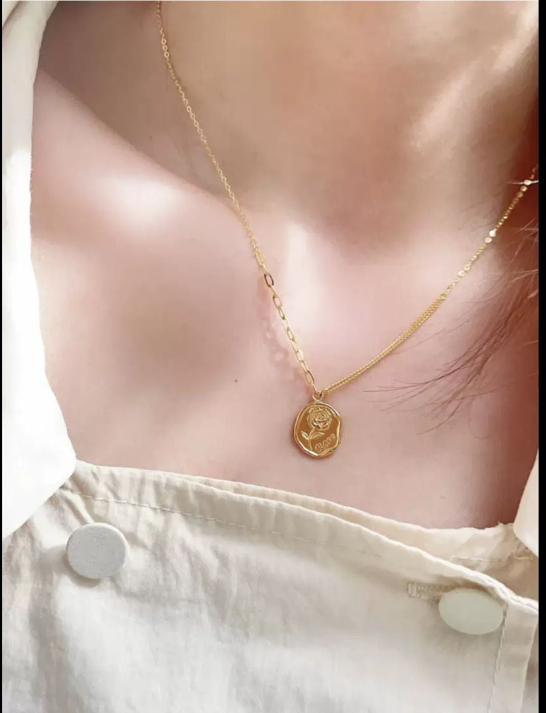 "Gold Rose Pendant Layered Necklace"