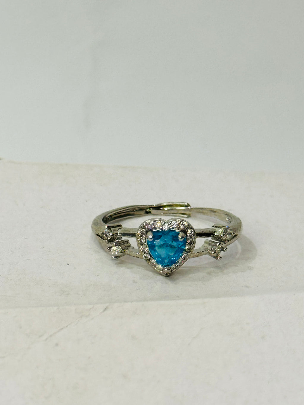 Heart-Shaped Blue Topaz Adjustable Ring with Diamond Accents – Women’s Jewelry