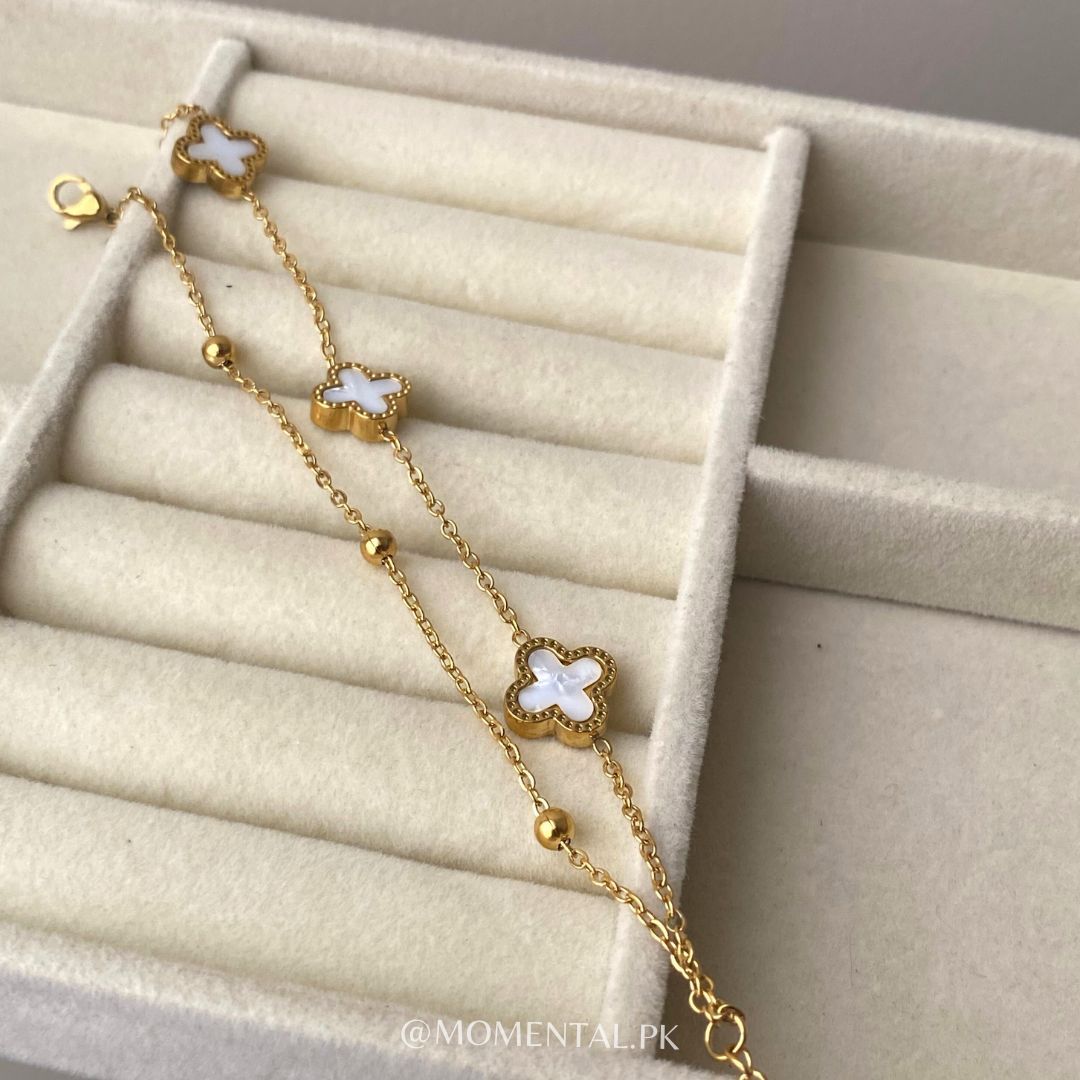Black & White Clover Charm Bracelet