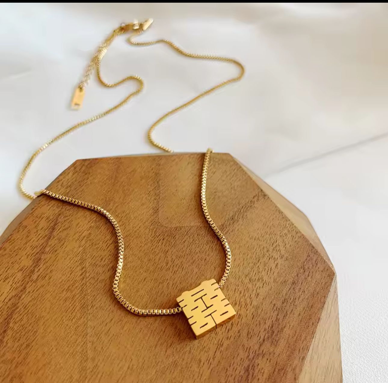 "Golden Maze Pendant Necklace"