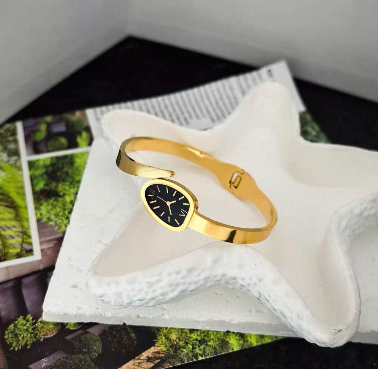Elegant Gold Stainless Steel Bracelet Watch