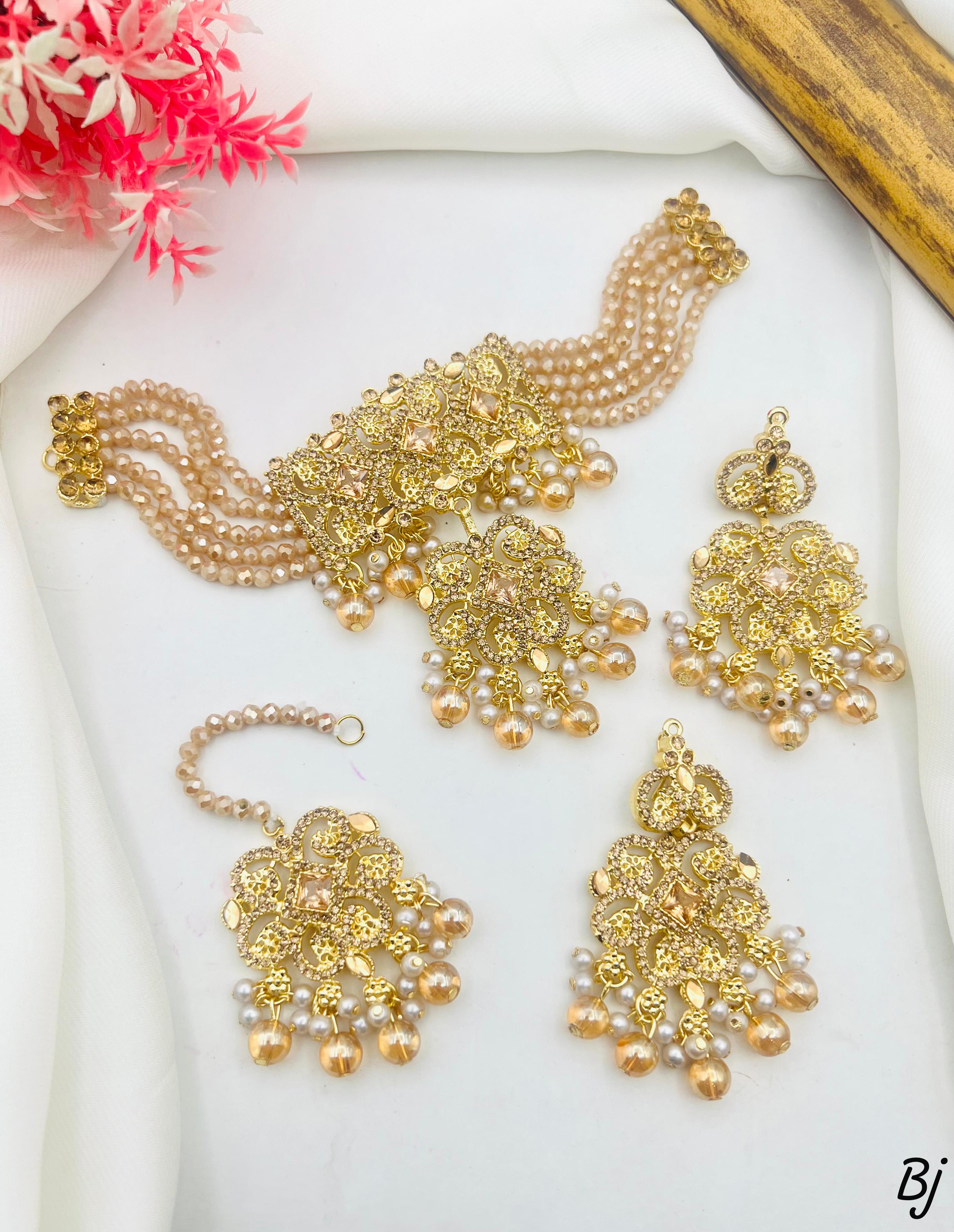 Nauratan Jewelry Set with Pearls | Traditional Pakistani Elegance"