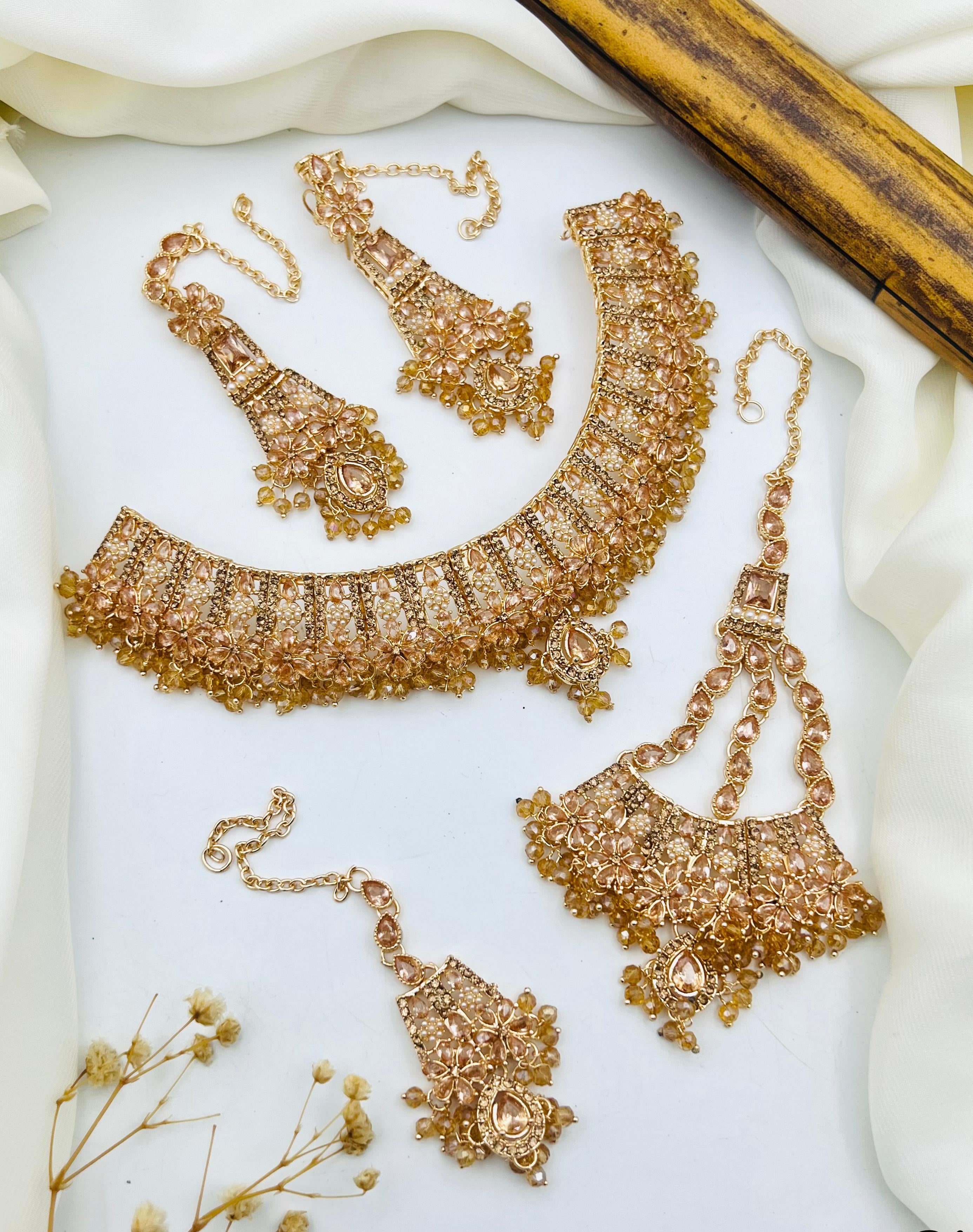 Elegant Red, Gold and Black Traditional Jewelry Set