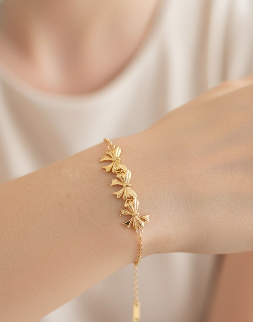 Golden Bow Charm Bracelet 🎀