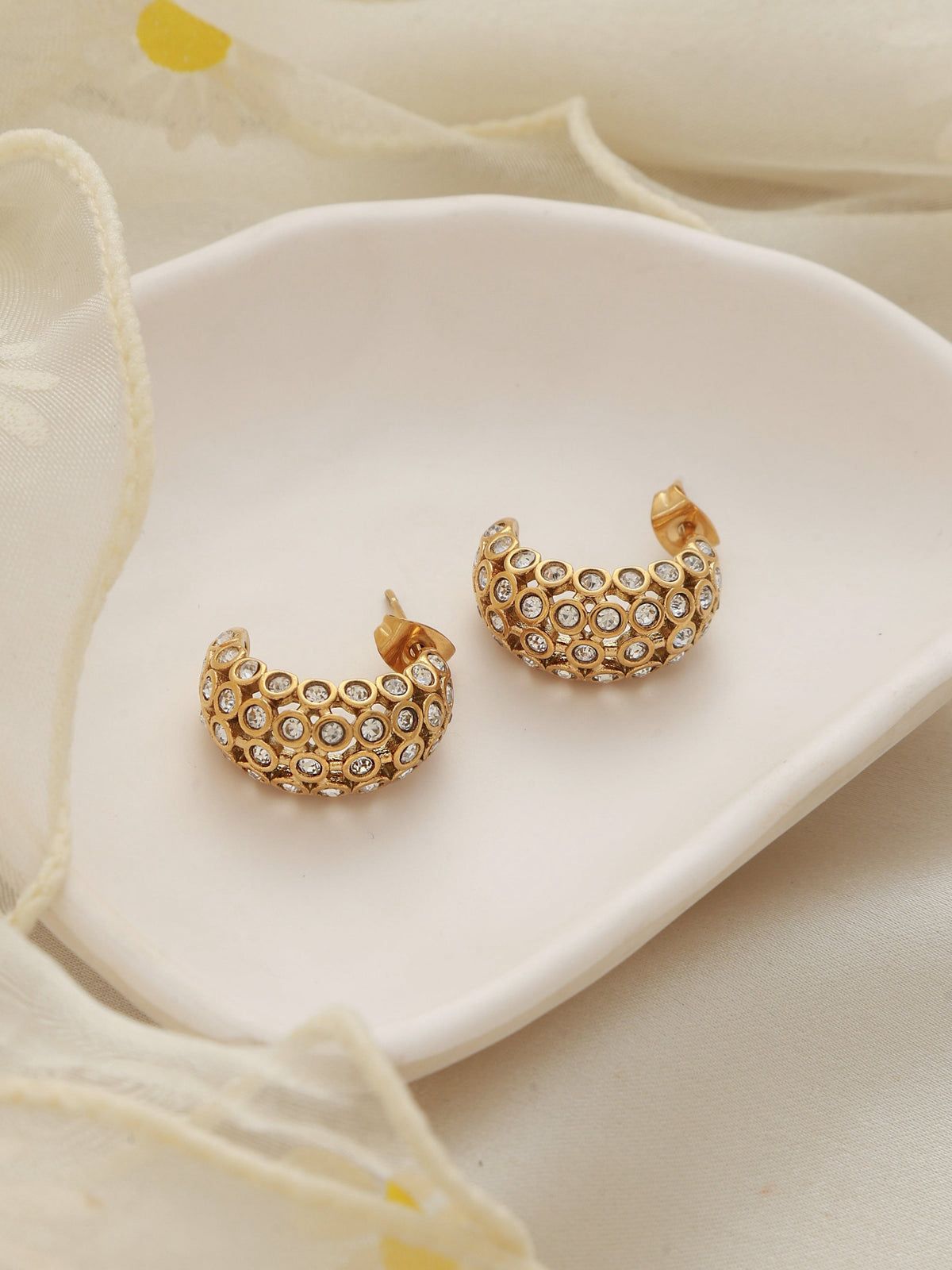 *"Sparkling Gold Hoop Earrings 💎"