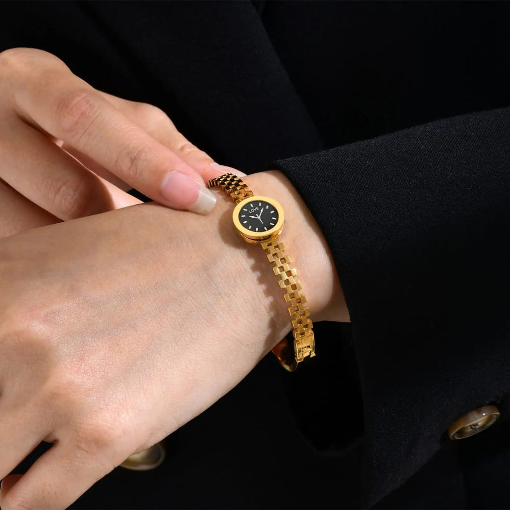 Fake round bangle watch⌚