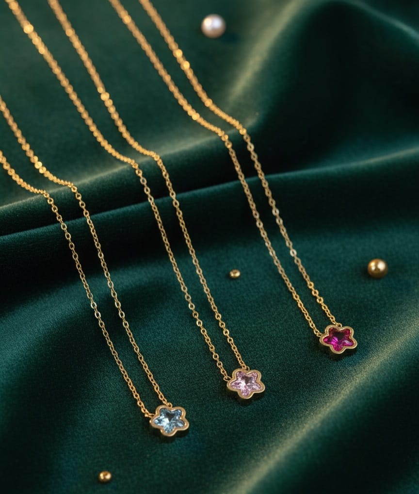 Flower charm necklace 🌸