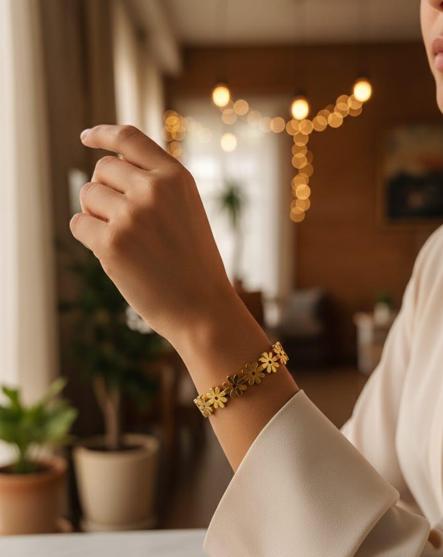 Golden daisy bangle🌼