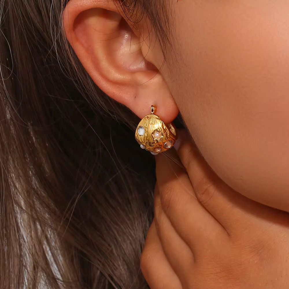 "Stunning Hoop Earrings"