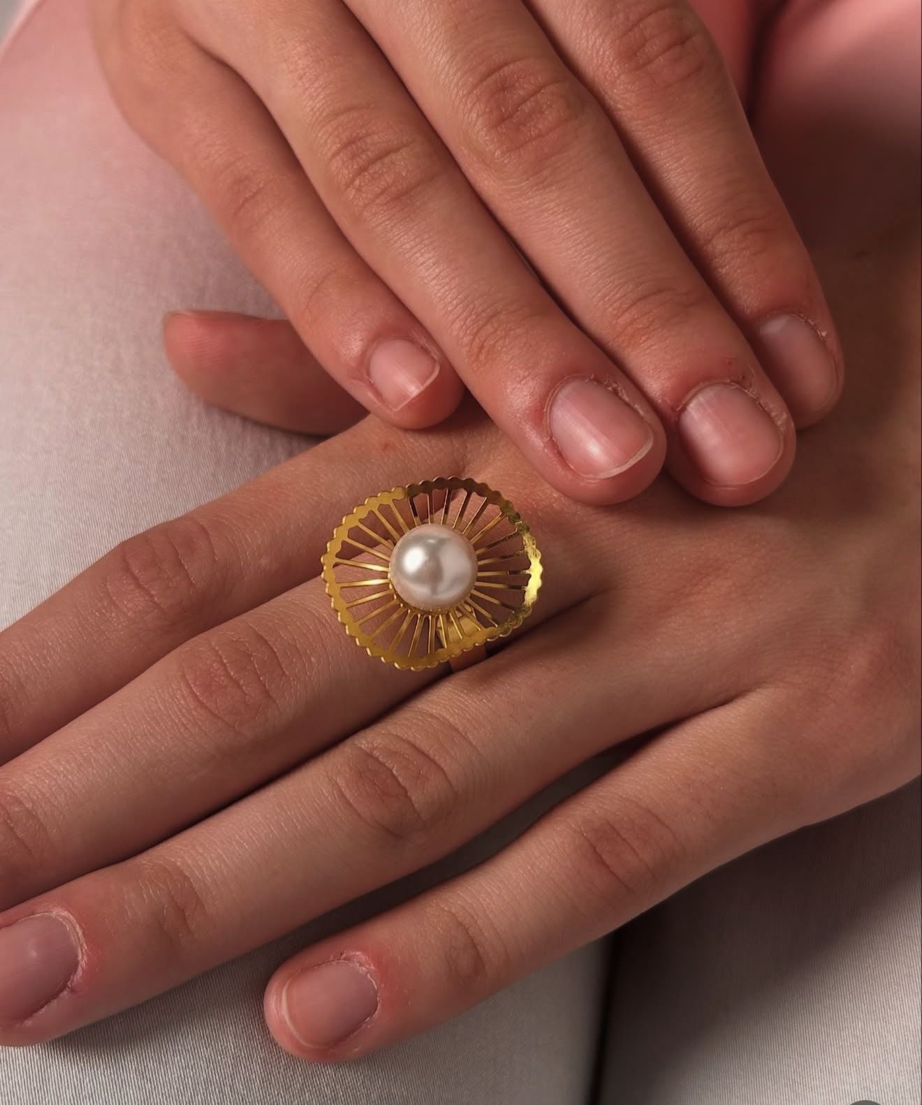 Adjustable Elegant pearl ring